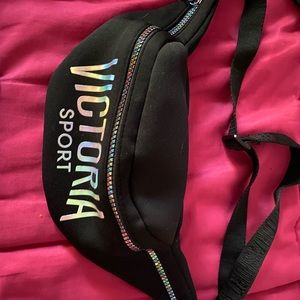 VS fannypack